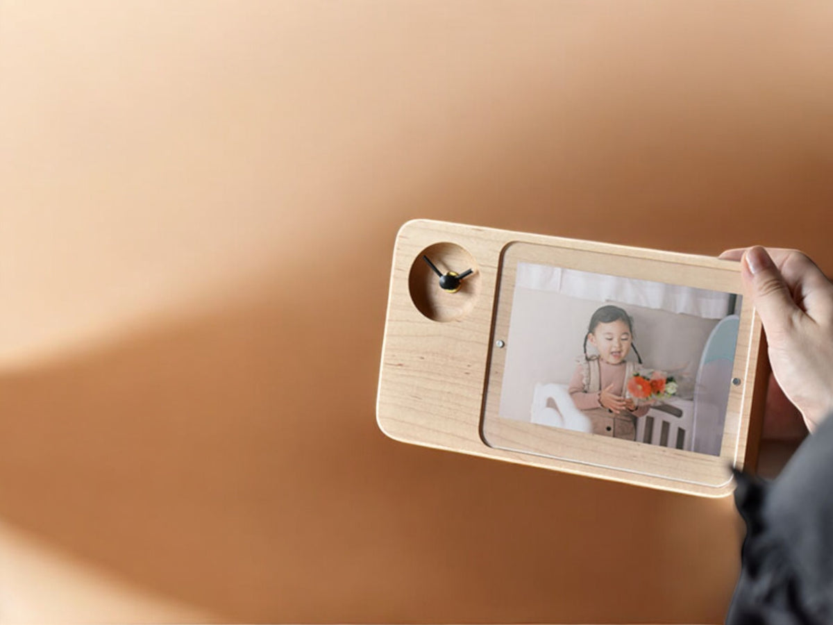 PhotoStand Clock [Custom Engraving Included]